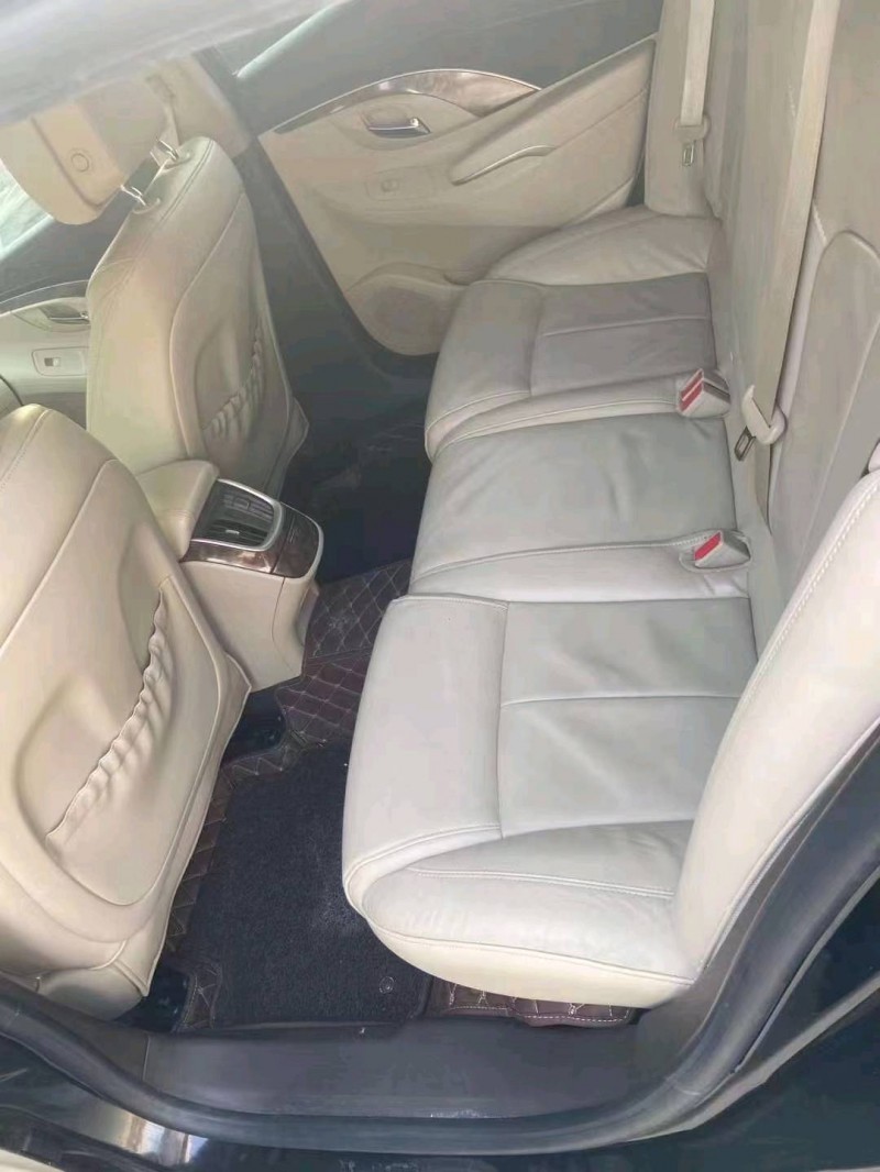 枣庄17年别克君越6