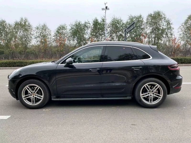 枣庄14年保时捷Macan8