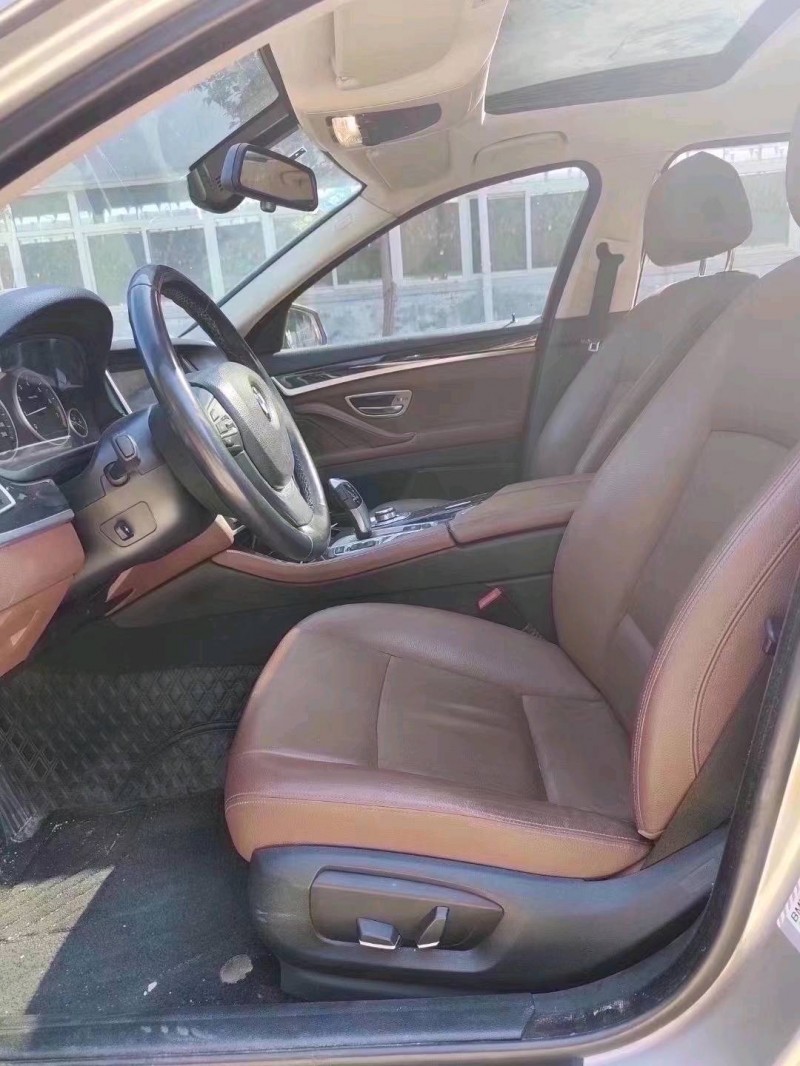 北京17年宝马5系4