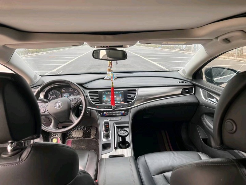 徐州20年别克君越6