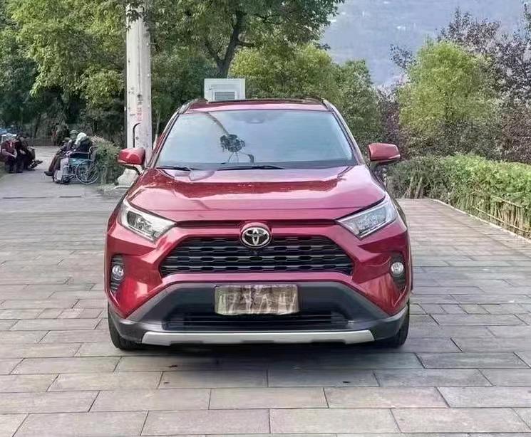 重庆20年丰田RAV41