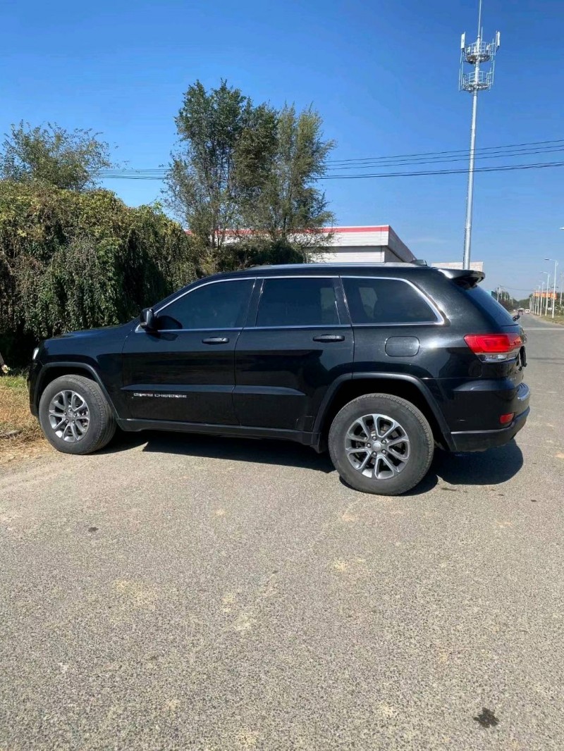 沈阳14年Jeep大切诺基5