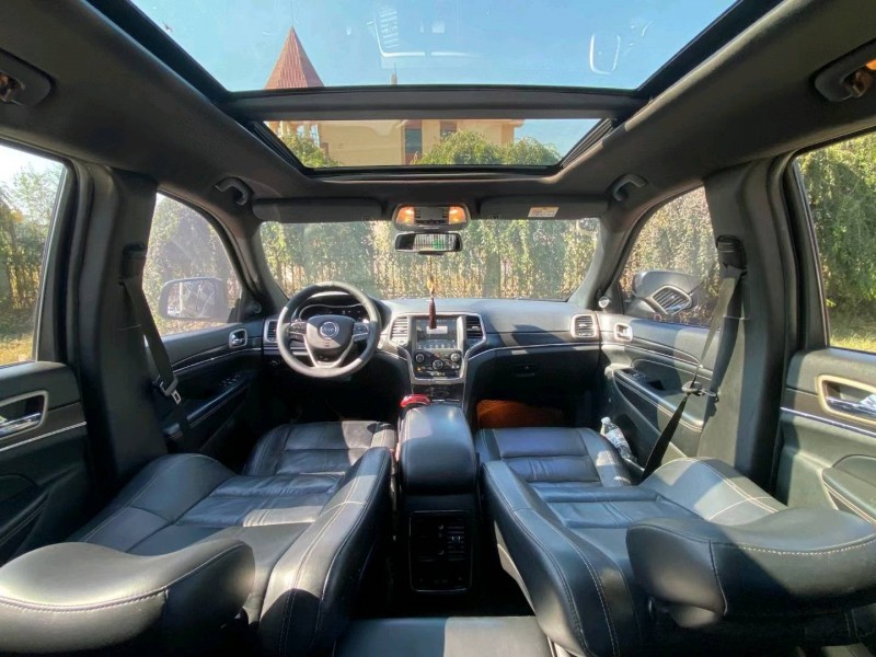 沈阳14年Jeep大切诺基9