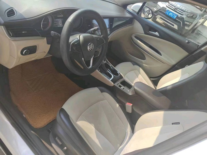 保定15年别克威朗6