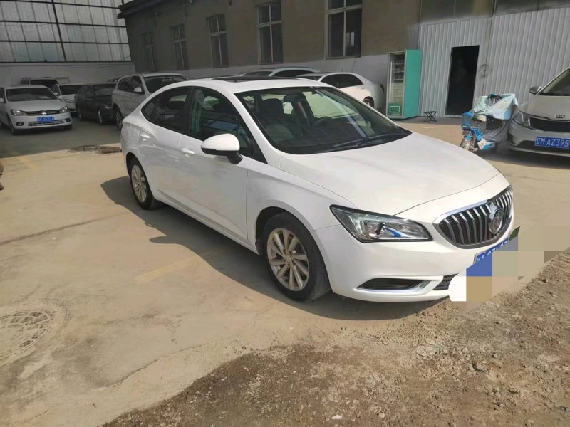 保定15年别克威朗5