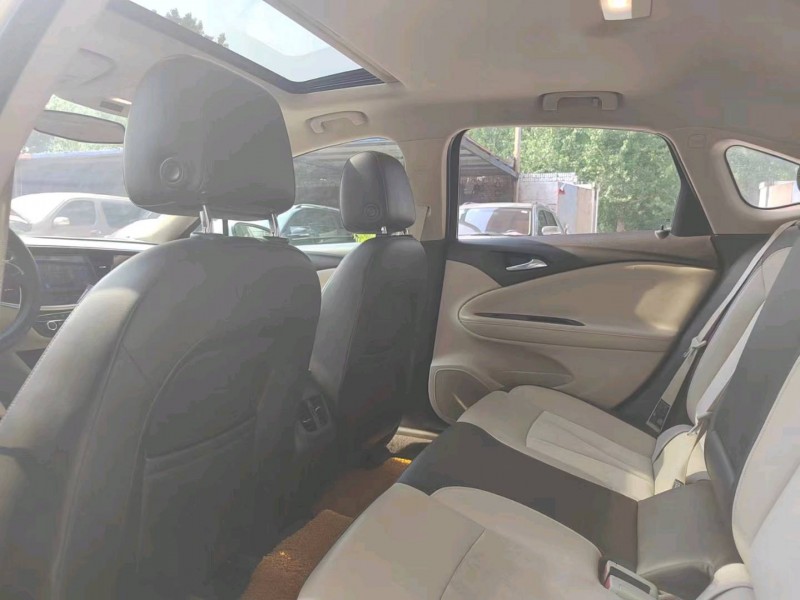 保定15年别克威朗3