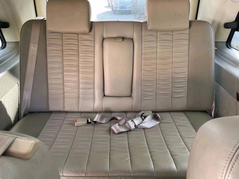 枣庄13年奔驰唯雅诺3