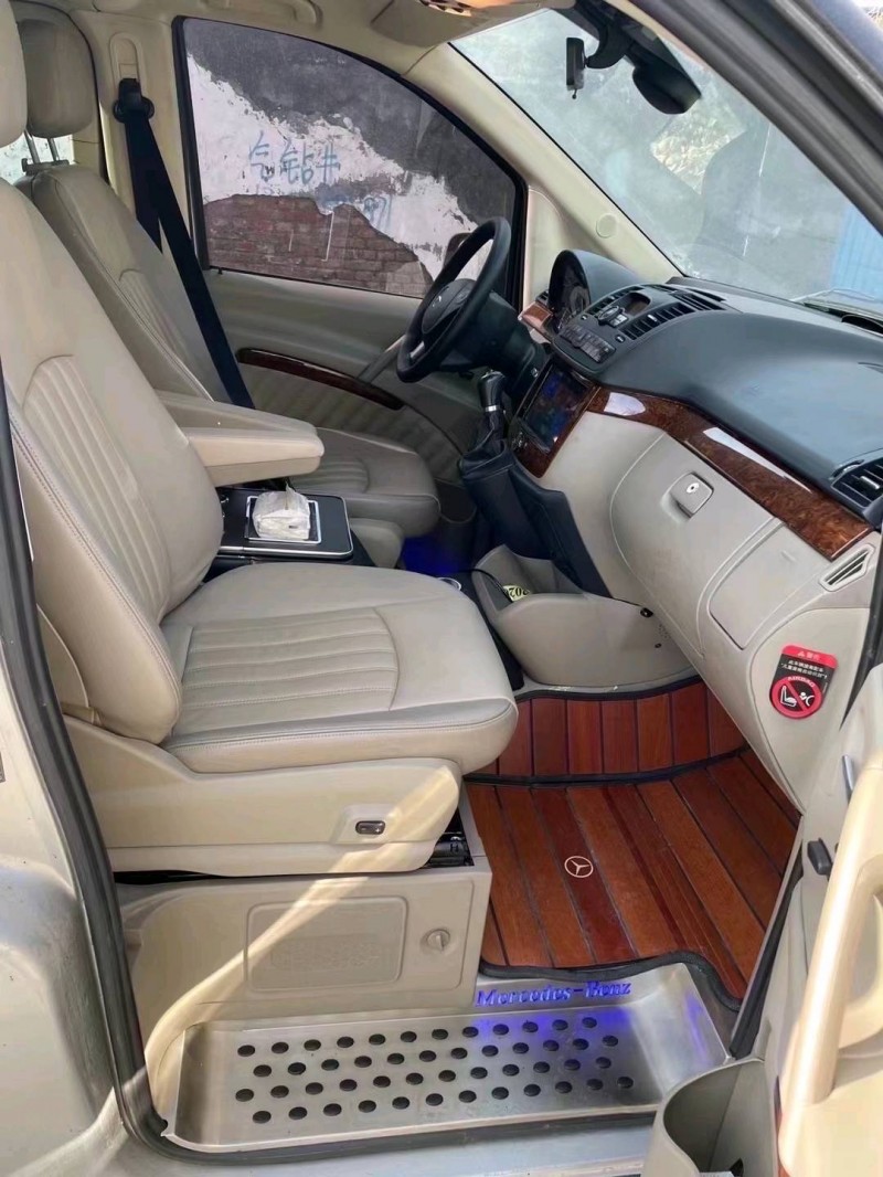 枣庄13年奔驰唯雅诺2