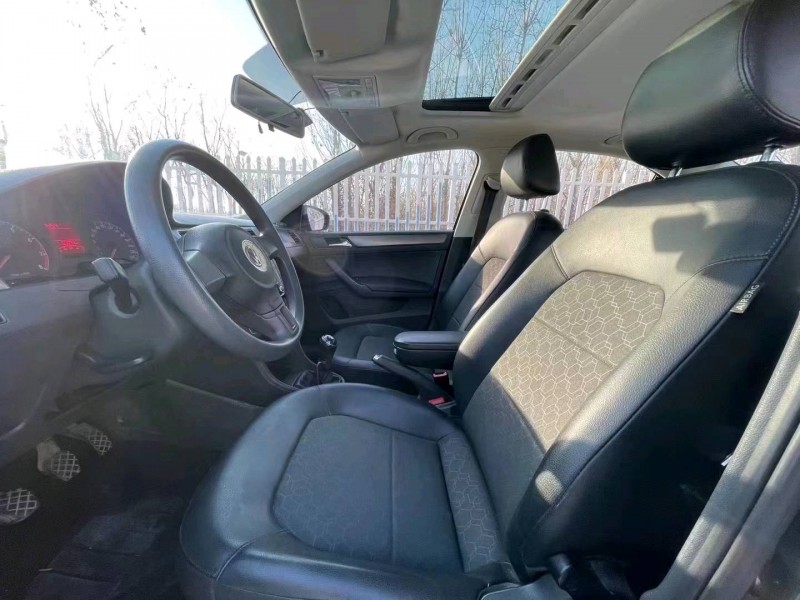 邯郸14年大众桑塔纳5