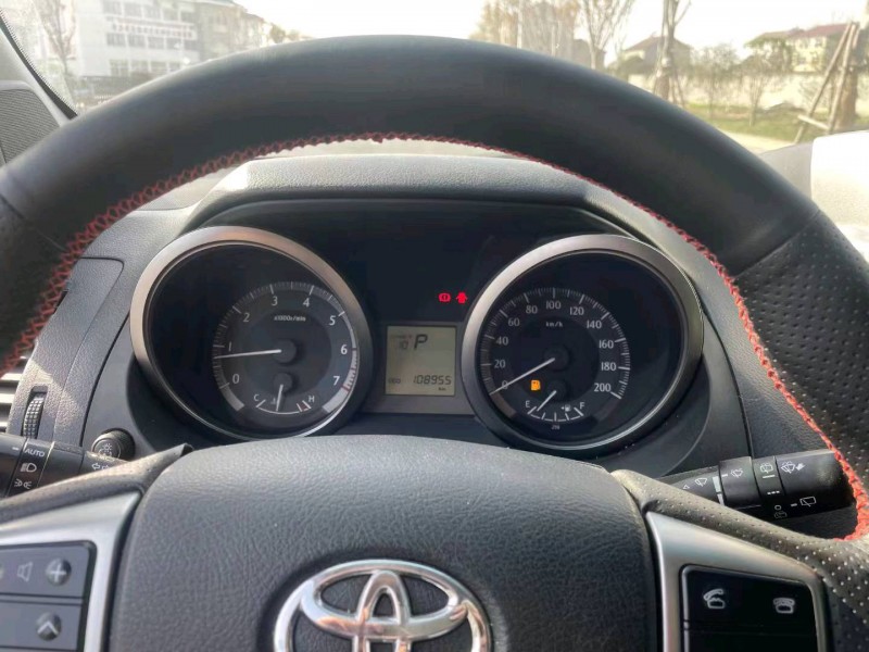 宜昌15年丰田普拉多6