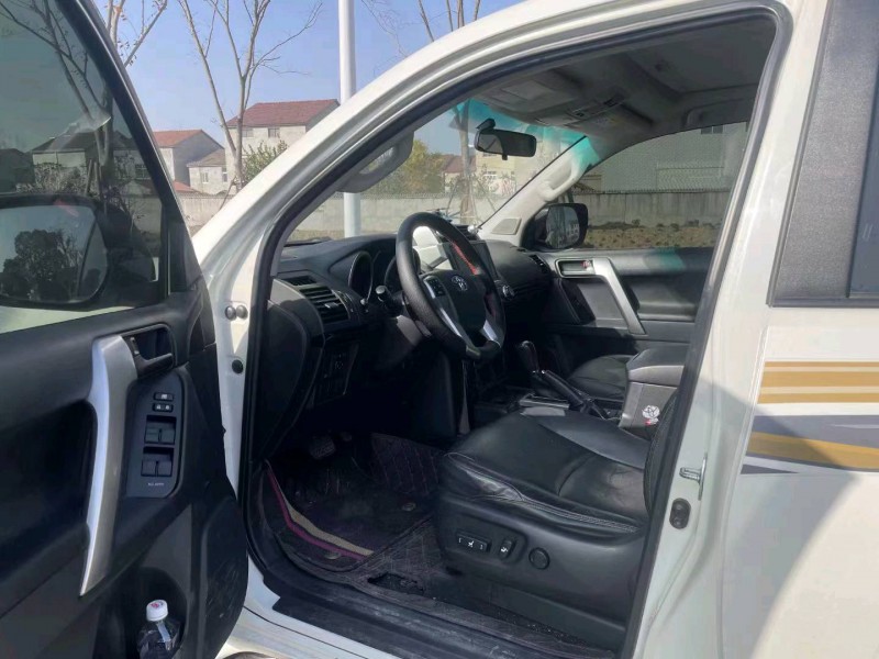 宜昌15年丰田普拉多8