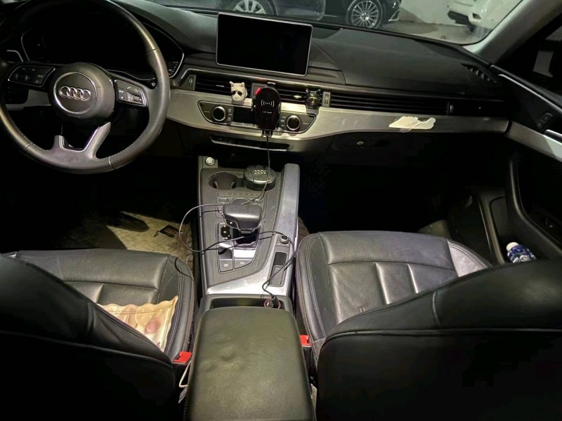 成都18年奥迪A4L5