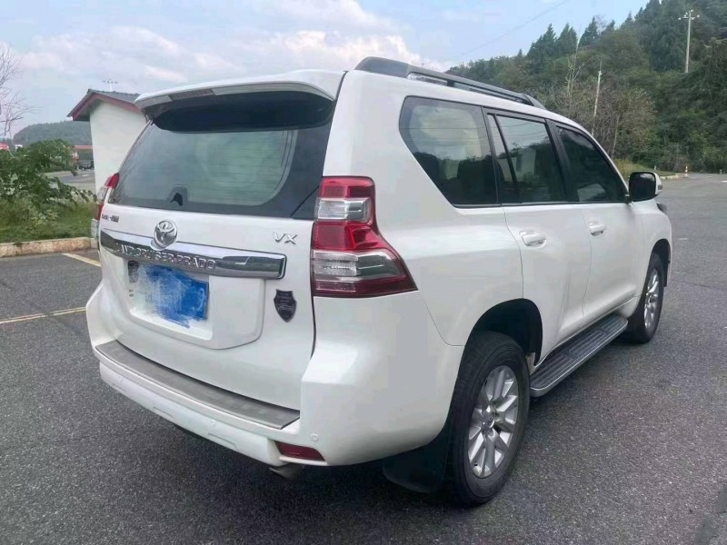 宜昌13年丰田普拉多8