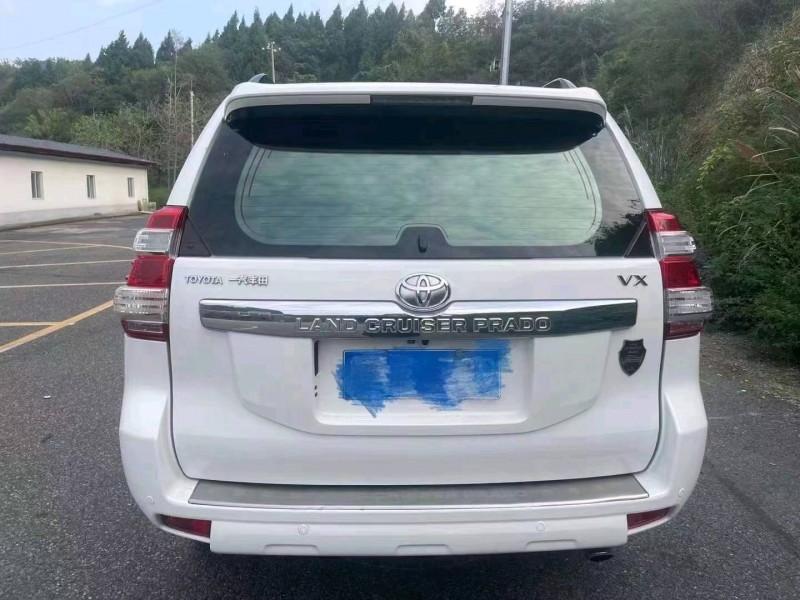 宜昌13年丰田普拉多9