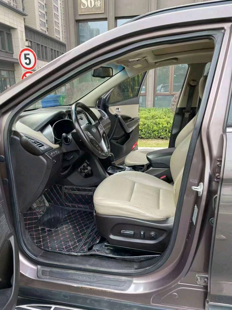 淮南14年现代新胜达8