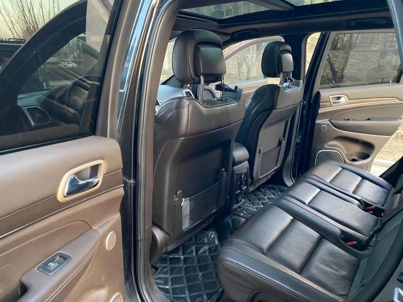 廊坊15年Jeep大切诺基9