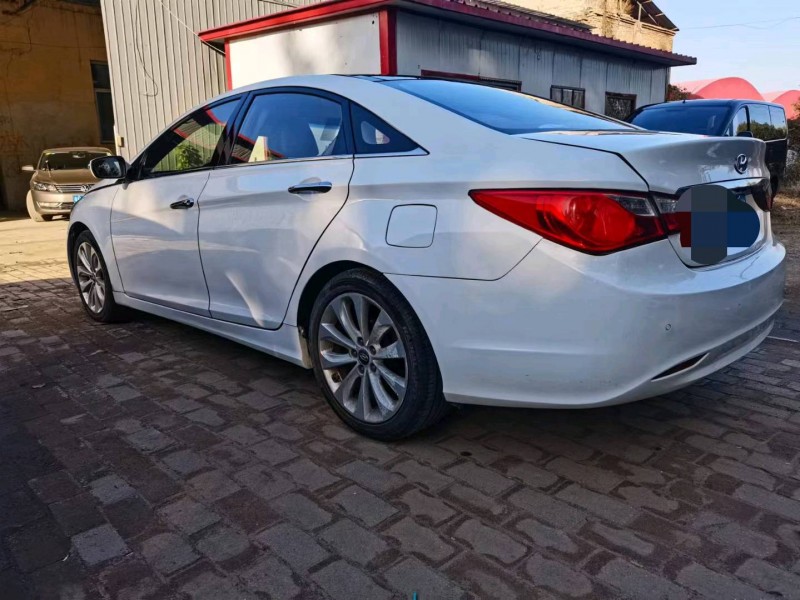 保定14年现代索纳塔八7