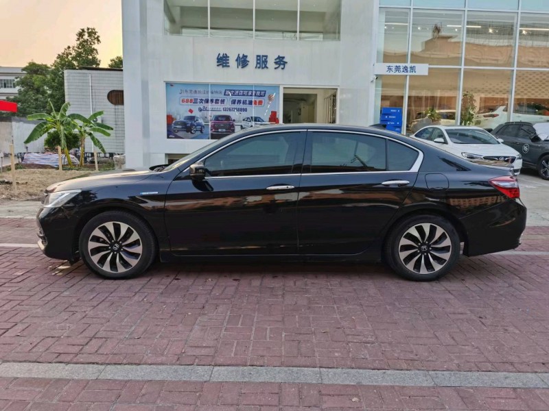 东莞18年本田雅阁5