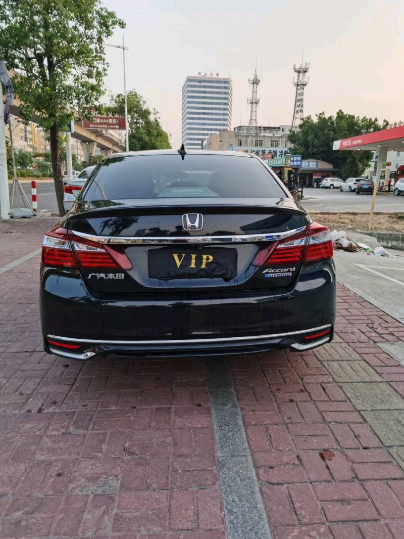 东莞18年本田雅阁9