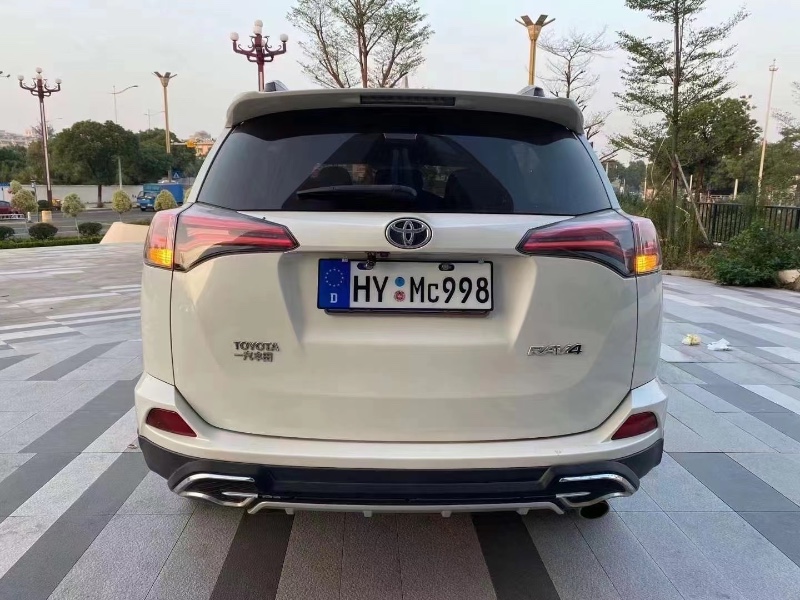 汕頭17年豐田RAV42