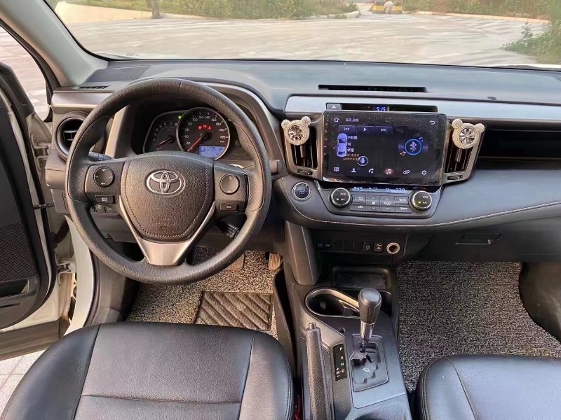 汕頭17年豐田RAV49