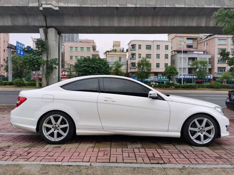 东莞14年奔驰C4
