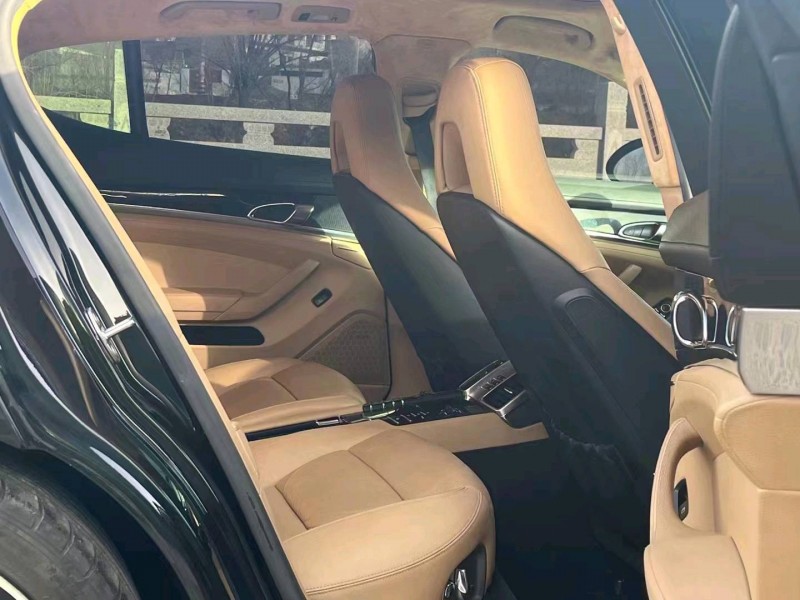 宜昌18年保时捷帕拉梅拉4