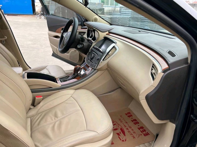 徐州12年别克君越6