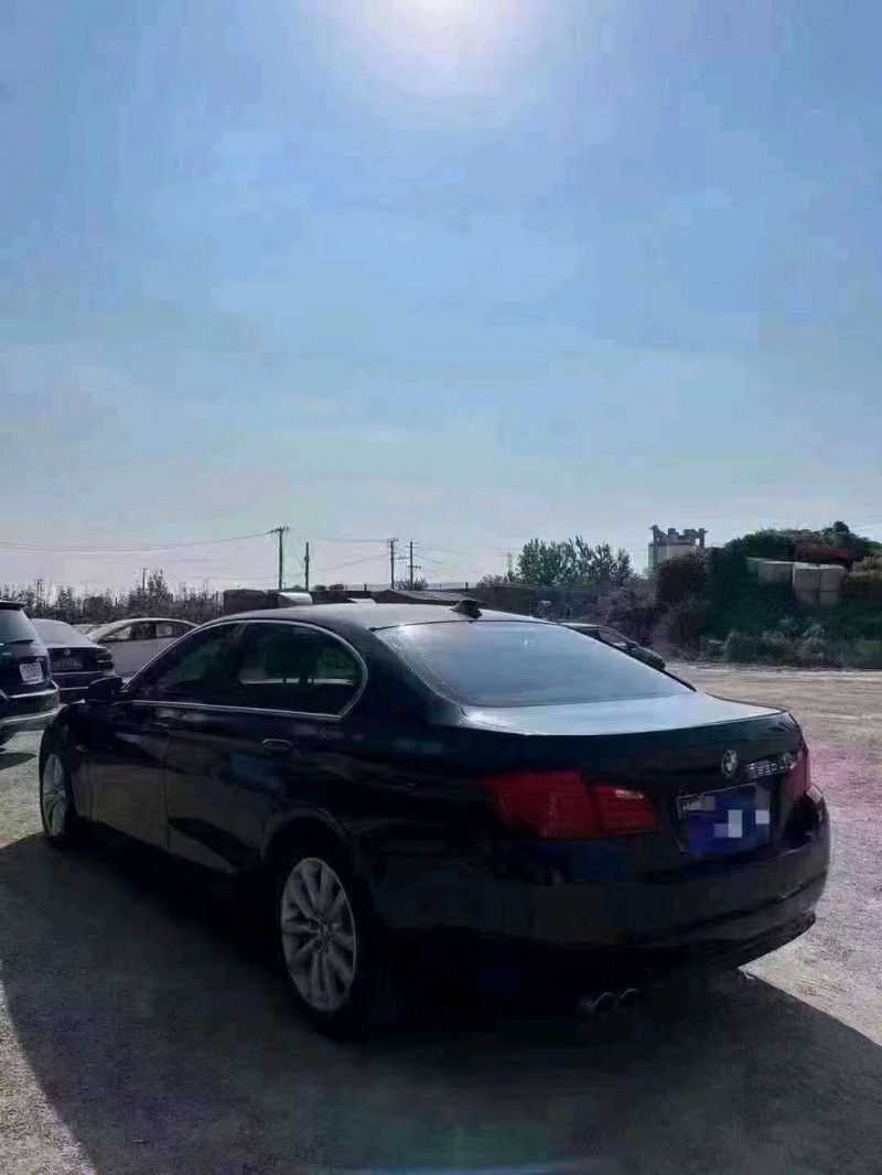 北京13年宝马5系8