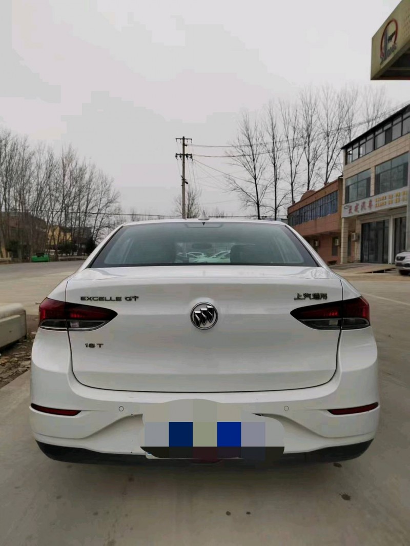 北京18年别克英朗3