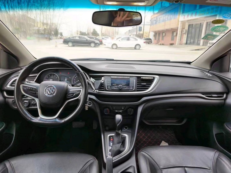 北京18年别克英朗5