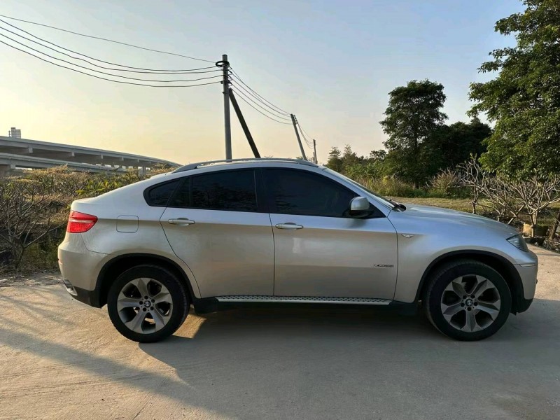 中山12年宝马X63