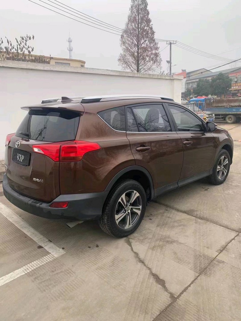 淮南16年丰田RAV4荣放2