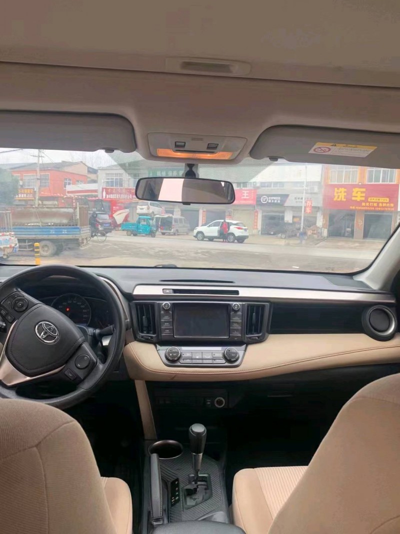 淮南16年丰田RAV4荣放6
