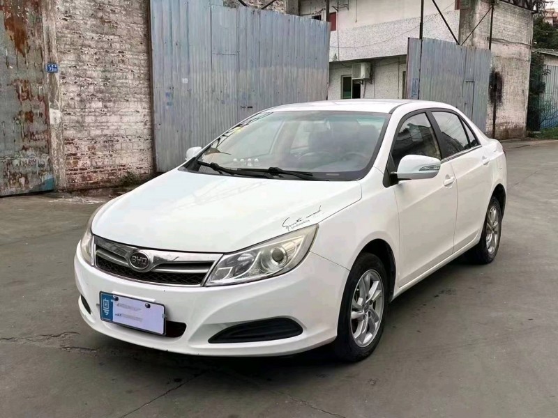 珠海15年比亚迪速锐3