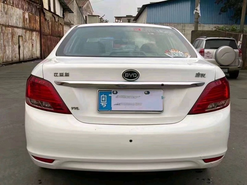 珠海15年比亚迪速锐2