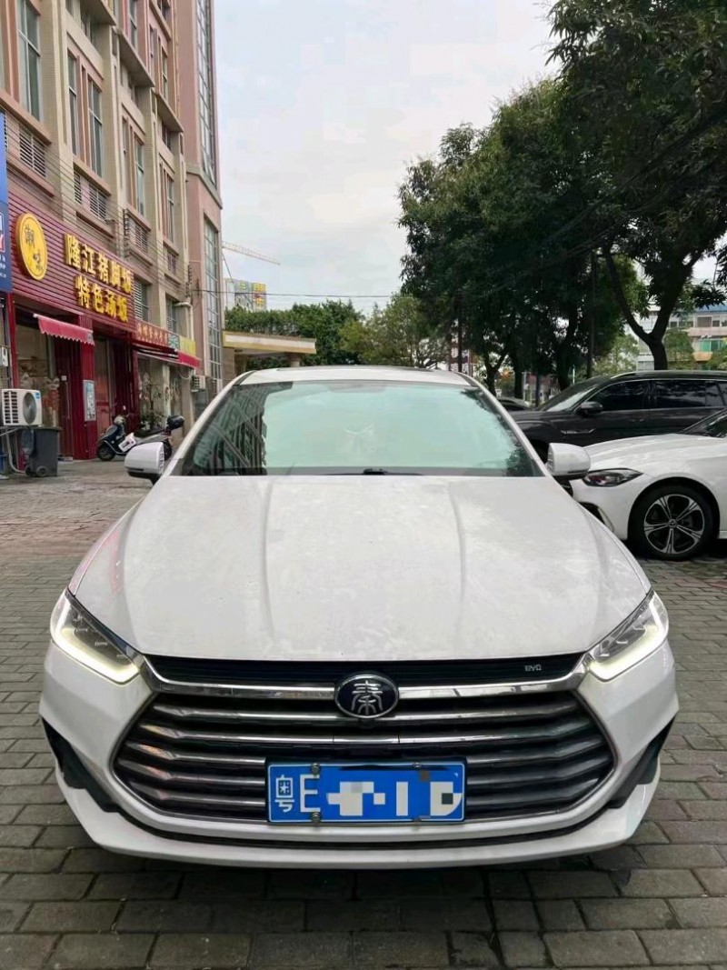 珠海21年比亚迪秦1