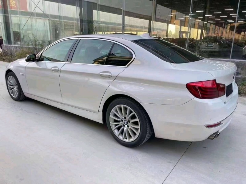 济宁15年宝马5系8