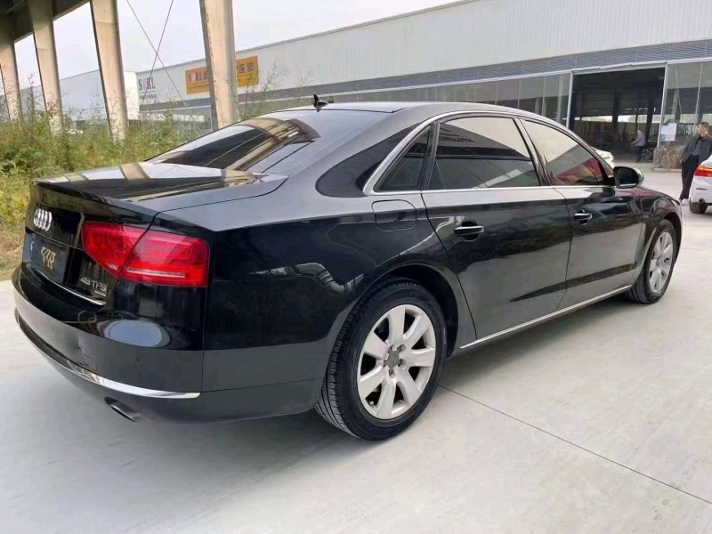 济宁13年奥迪A8L8