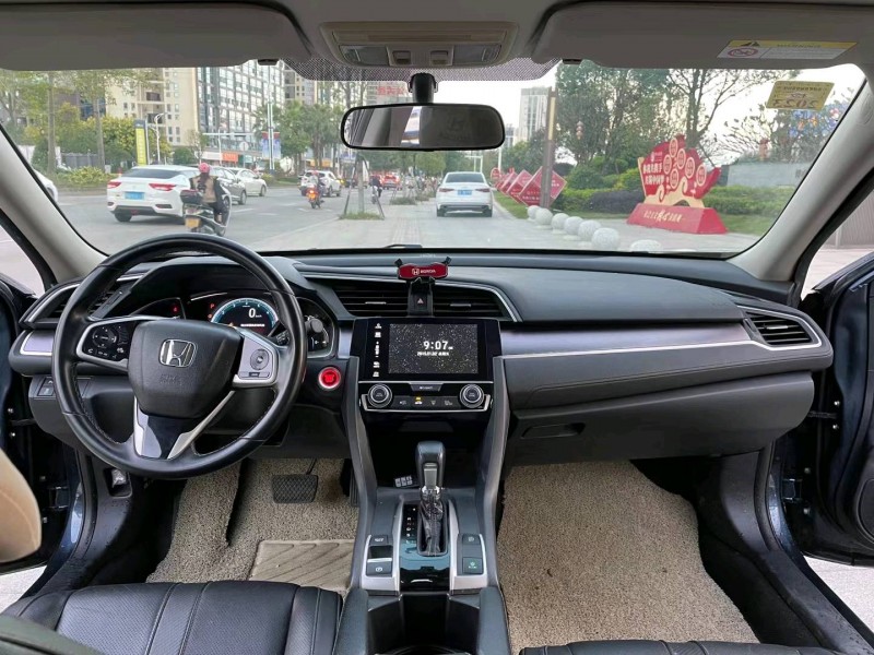 广州17年本田思域4