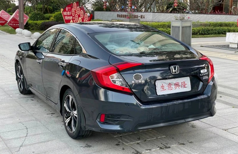 广州17年本田思域7