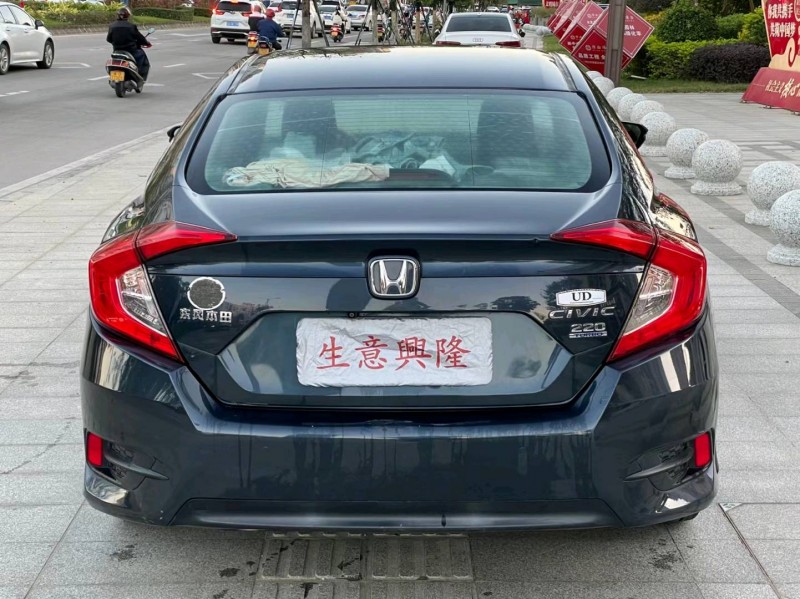 广州17年本田思域8