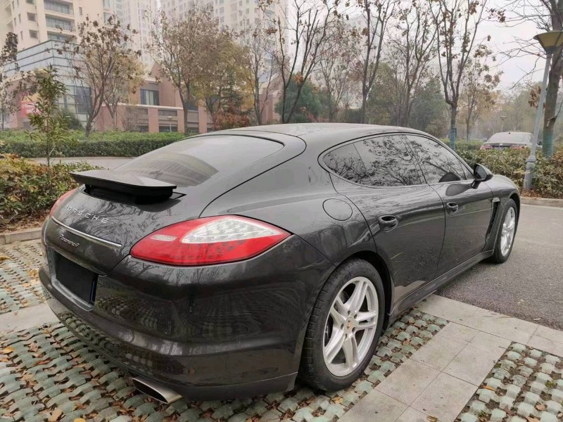 淮南12年保时捷帕拉梅拉7