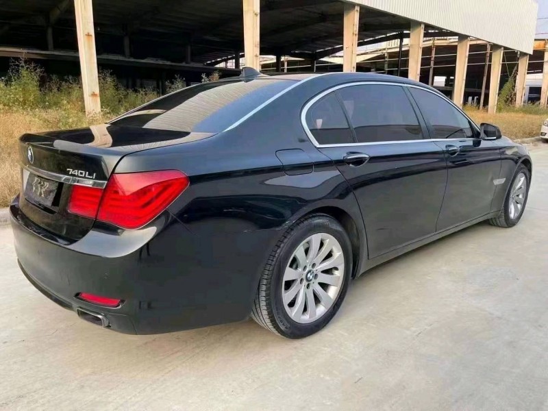 济宁12年宝马7系8