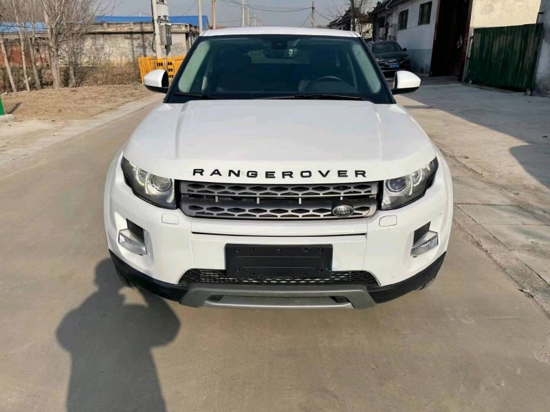 青岛16年路虎极光1