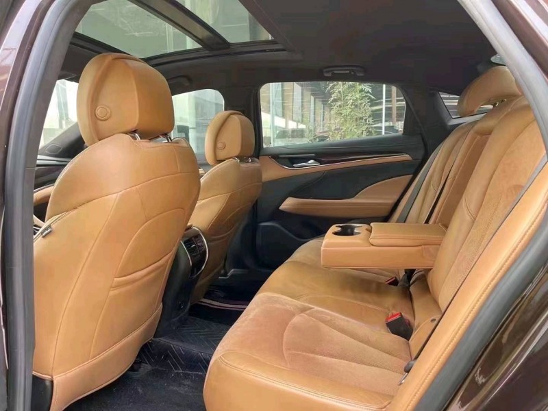 济宁17年别克君越4