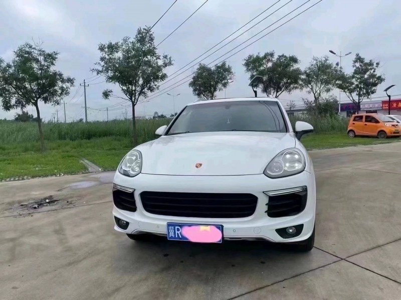邯郸17年保时捷卡宴1