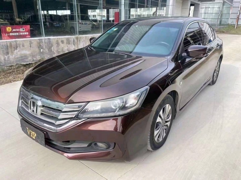 济宁14年本田雅阁2