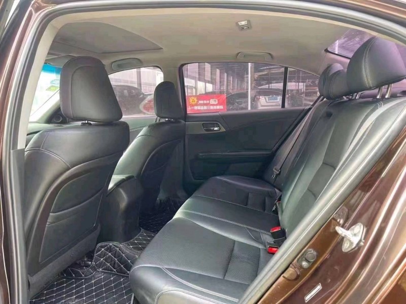 济宁14年本田雅阁4