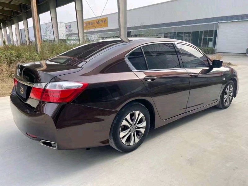 济宁14年本田雅阁8